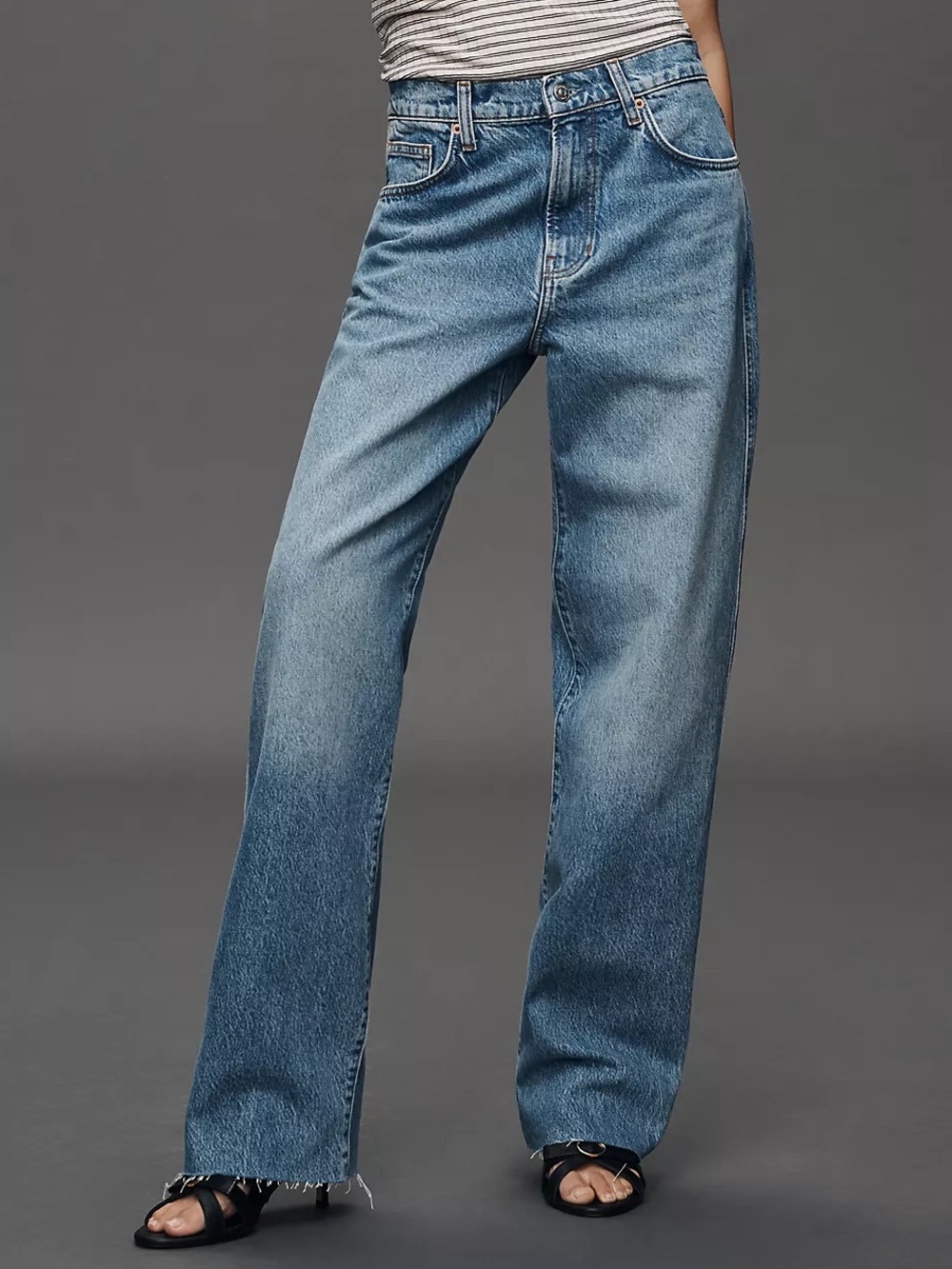 Reformation Val 90's Mid-Rise Straight Leg Jeans Raw Hem Blue Colorado Wash 32